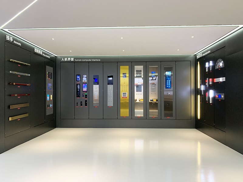 <span>人机界面、扶手展示</span>