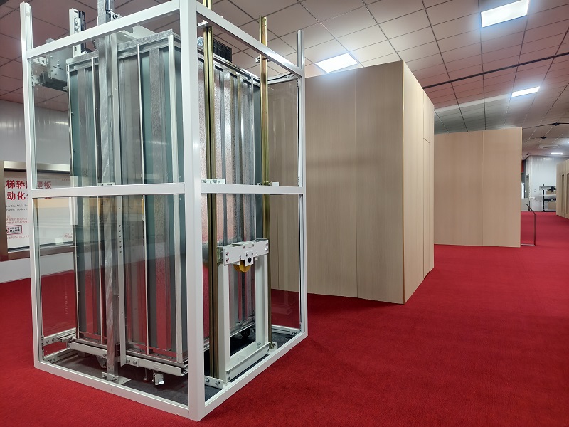 <span>轿厢展示3</span>